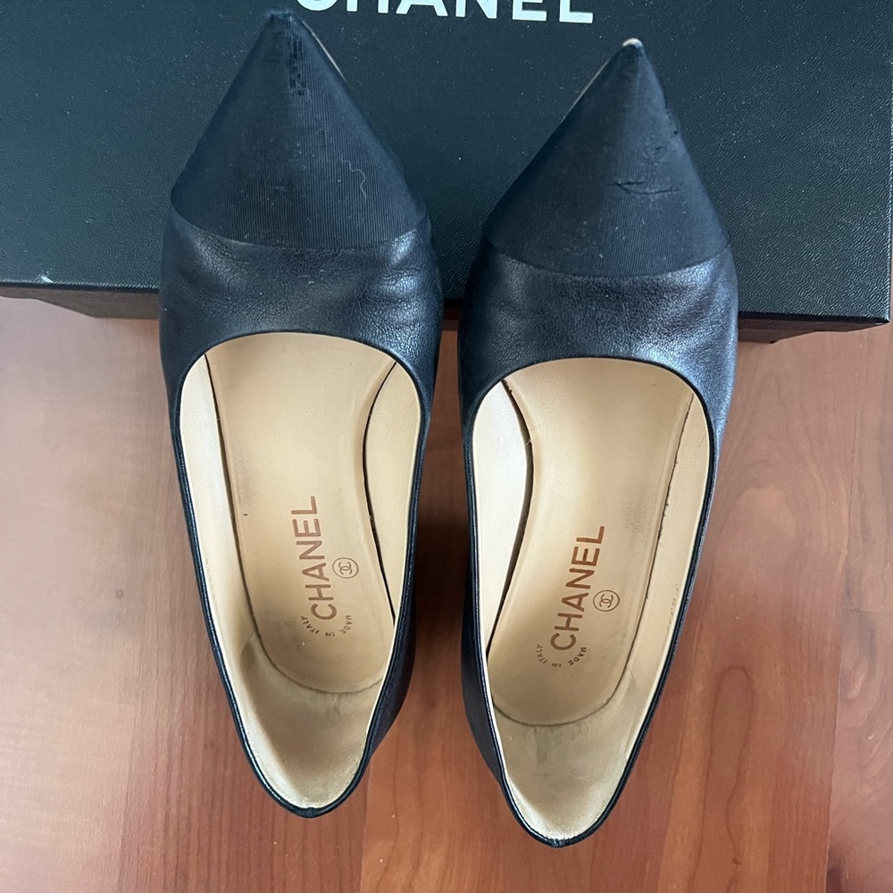 Chanel Point Toe Pumps - Picture 3 of 6